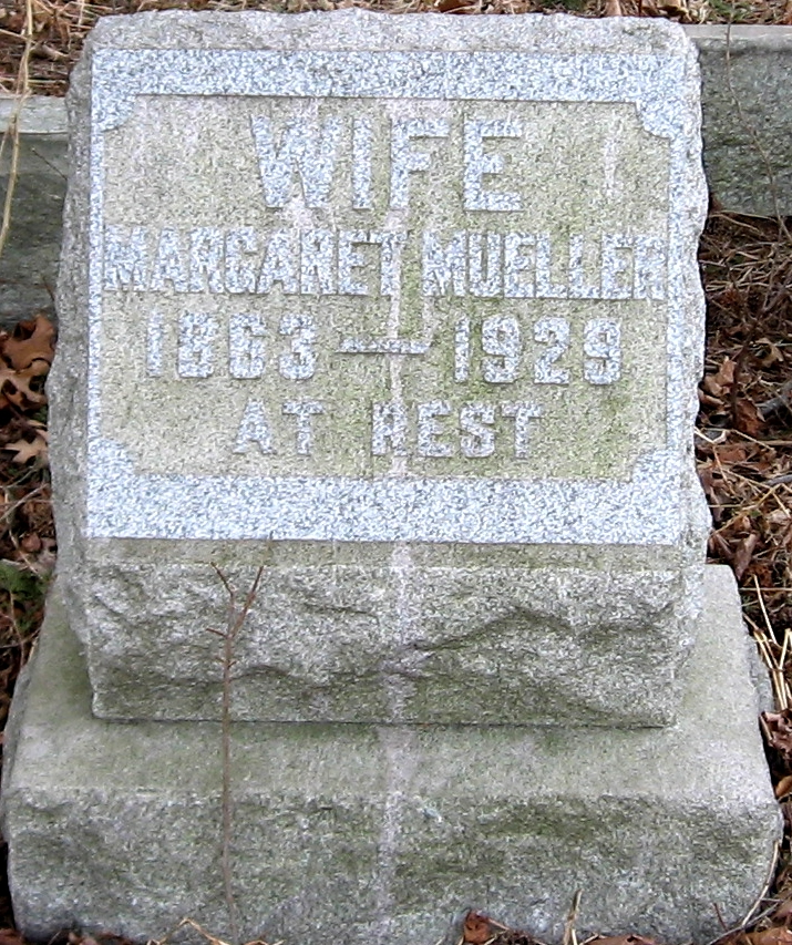 Mueller, Margaret
Photo from NG Hofmann 
